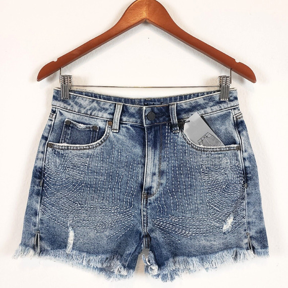 NEW!! Hale Bella SIZE 28 Embroidered High Rise Denim Jean Shorts Blue Festival - Picture 12 of 12